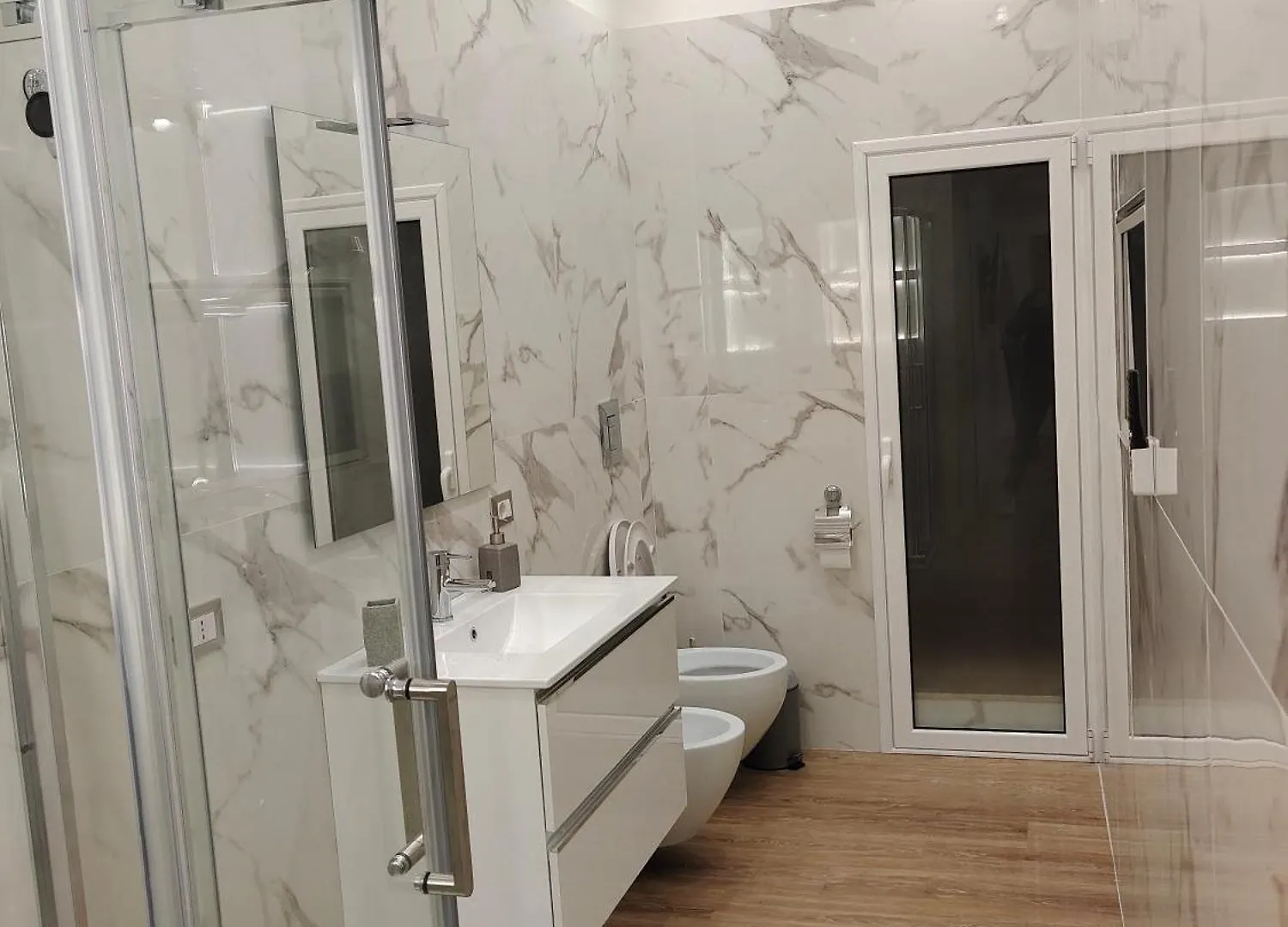 Apartment Seven Rooms Suite 22 Palermo